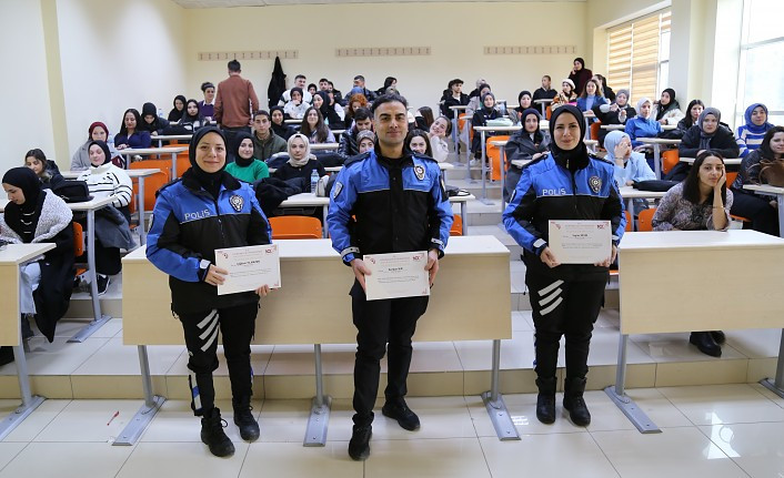 GÜ’de Toplum Destekli Polislik Uygulamaları Konuşuldu