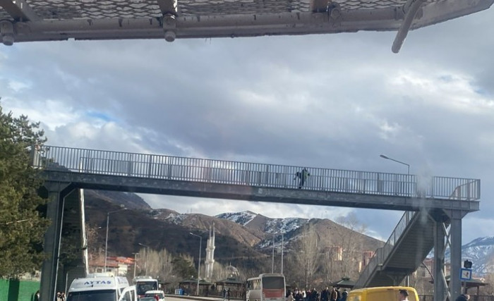 İntihar etmek isteyen kadın polislerin çabasıyla intihardan vazgeçti