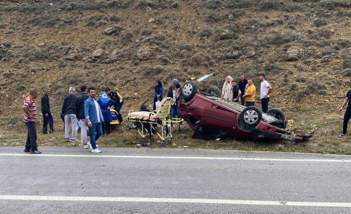 Kelkit'de Otomobil Takla Attı: 1’i Çocuk 6 Yaralı