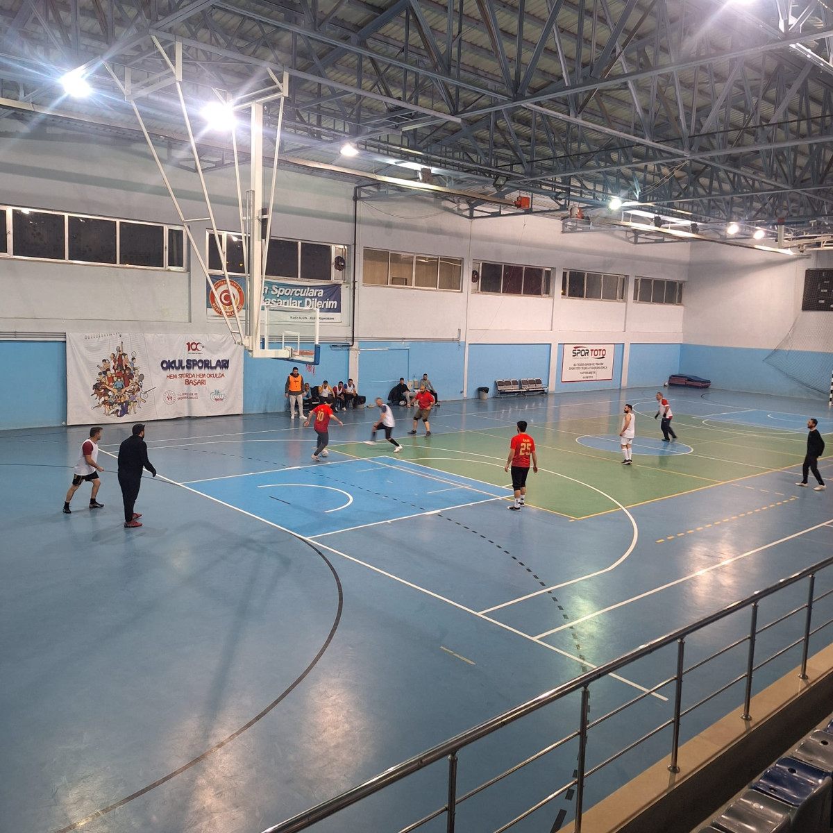 Kelkit'te Futsal Turnuvası Başladı